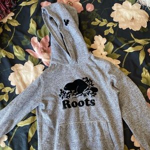 Roots Sweatshirt Kids size Medium Like New / Salt and Pepper